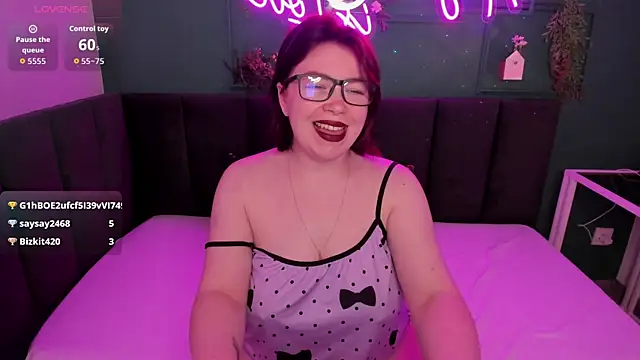 Emily Amorre online show from July 14, 2:05 am