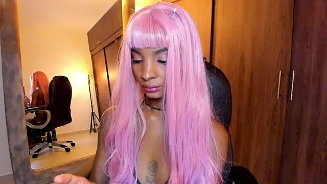 alikahouston4 online show from November 15, 7:04 pm