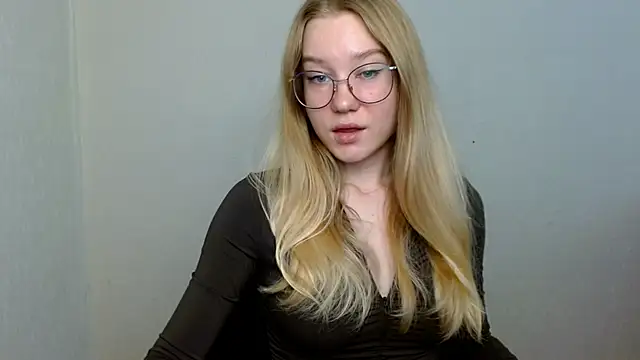 cindi hot online show from November 14, 10:26 am