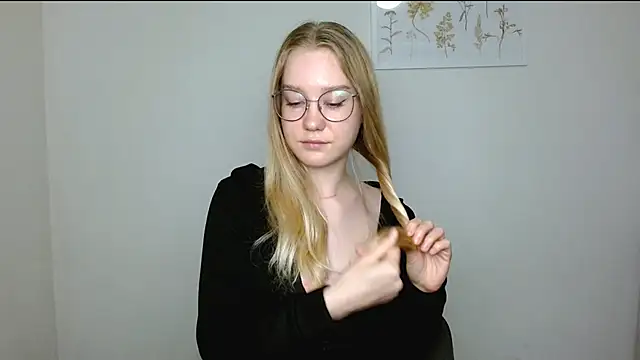 cindi hot online show from November 2, 10:40 am