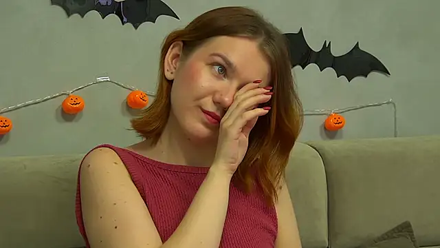 LessySmith online show from November 2, 4:54 pm