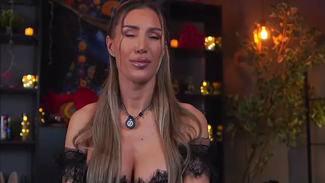 Evelyn Evyyy online show from February 15, 7:24 pm