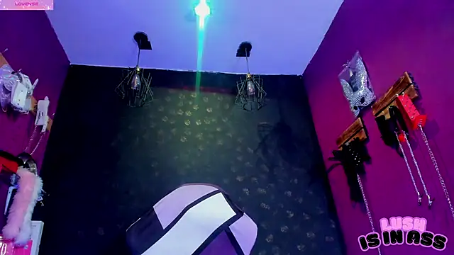 Alexa Slave online show from April 18, 7:58 pm