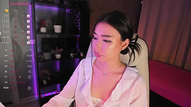 Snapshot of sensualily chatting on September 13, 3:53 pm sensualily online show from September 13, 3:53 pm