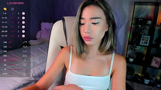sensualily online show from July 5, 3:40 pm