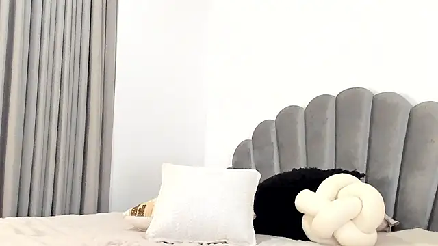 Paulina Monroy online show from March 20, 2:49 am