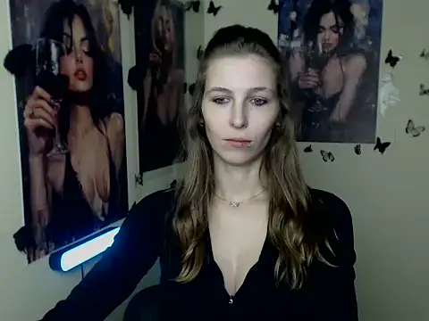 StrangerGi online show from November 13, 1:10 pm