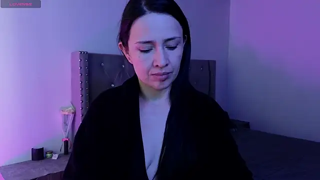 cristal hilton 10 online show from November 28, 7:11 am