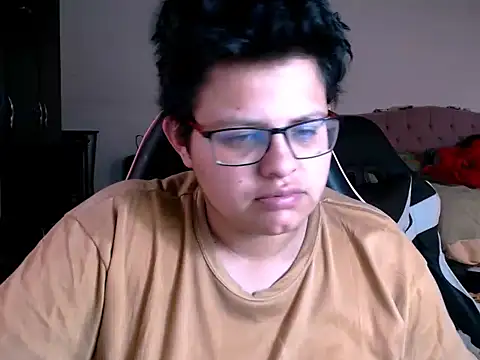 tatsumi nao online show from December 15, 8:47 pm