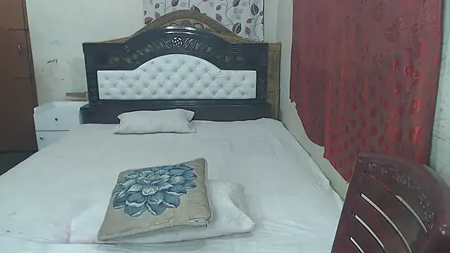 Snapshot of mariyaqueen chatting on October 12, 7:38 pm mariyaqueen online show from October 12, 7:38 pm