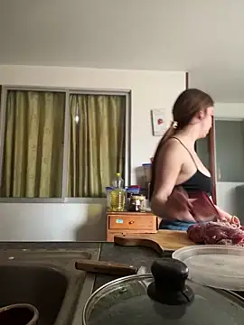 Cloew Marz online show from November 5, 8:58 pm