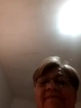 Madrastrahot69 online show from February 18, 8:30 pm