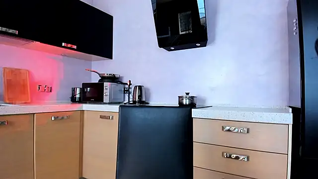 AnnLevine online show from March 28, 1:21 pm