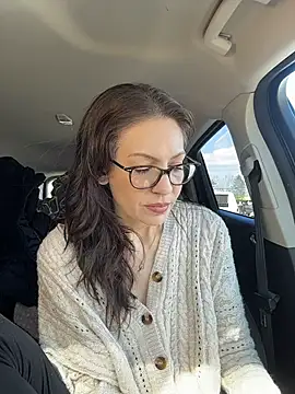 BeautifulMesss online show from March 28, 4:39 pm