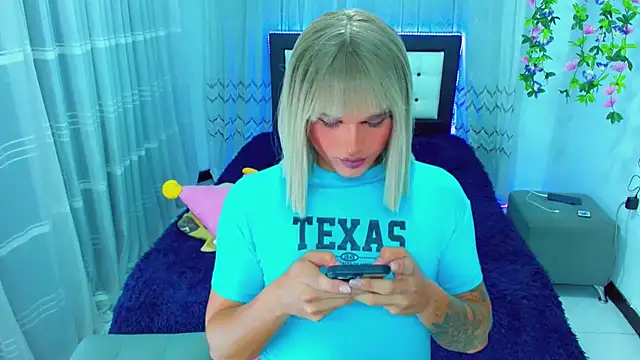 TaylorMon online show from February 27, 3:17 am