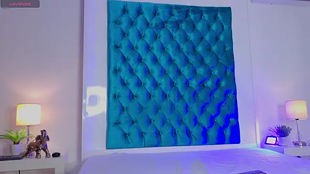 ohrianagibson online show from March 26, 9:49 pm