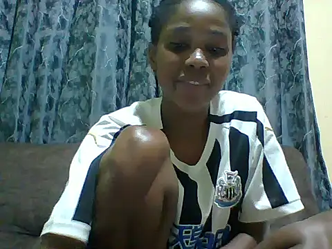 Snapshot of miss_lyne001 chatting on October 22, 2:33 pm miss lyne001 online show from October 22, 2:33 pm