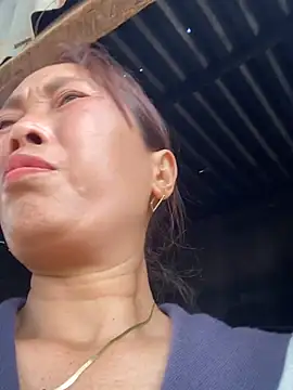 Linaannn online show from February 19, 7:52 am