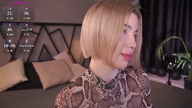 LindaThacker online show from February 2, 4:33 am