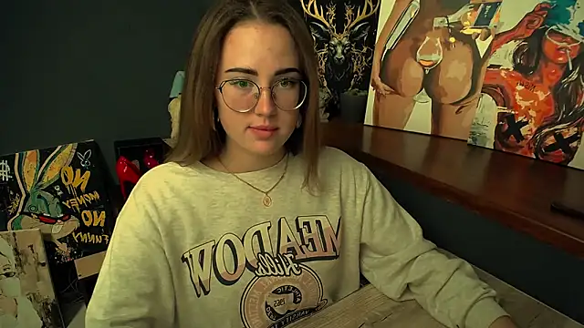 luxie milady online show from November 14, 2:28 pm