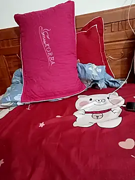 Snapshot of Little-star- chatting on September 9, 7:19 am Little-star- online show from September 9, 7:19 am