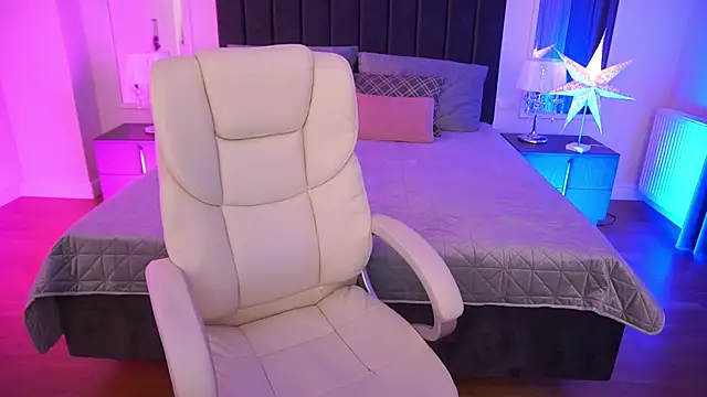 KiraCandyS online show from December 13, 7:53 pm