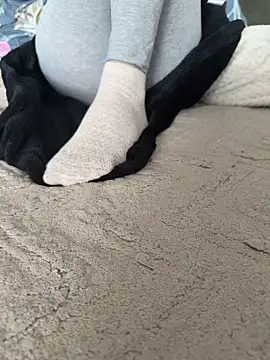 kat ya online show from April 19, 2:28 pm