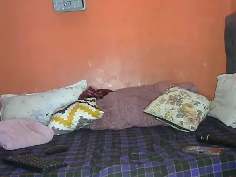 Snapshot of pretty_mohh chatting on October 5, 4:23 pm pretty mohh online show from October 5, 4:23 pm