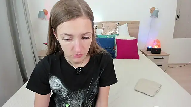 KateRedgar online show from February 5, 4:54 pm