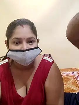 IND COUPLE1 online show from March 20, 5:23 am