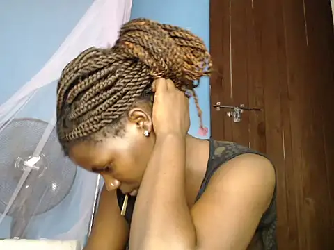 TrishaKalid online show from February 5, 11:46 am