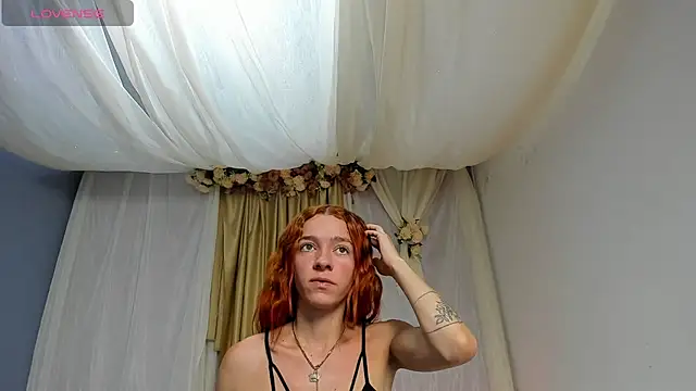 salomee star  online show from April 7, 6:32 pm