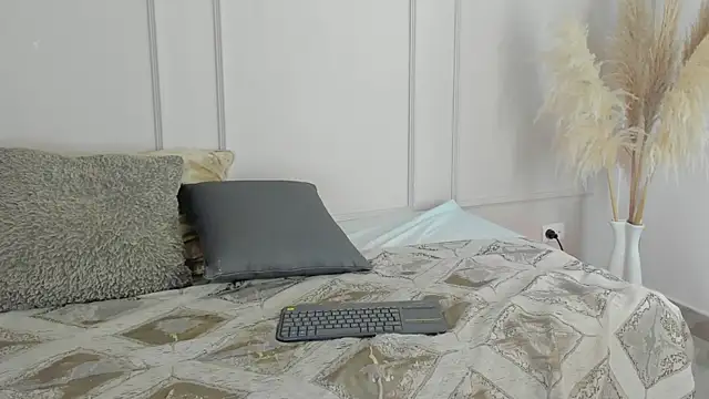 Mariapettit online show from April 19, 10:59 am