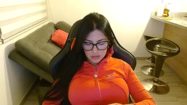 Charlotte cute18 online show from July 19, 1:30 am