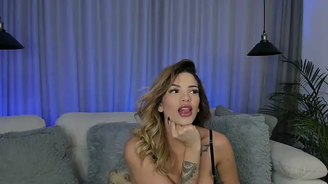 Ameliadickens online show from July 27, 12:57 pm