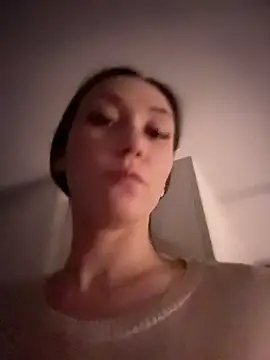 AliceMunro online show from April 16, 8:52 pm