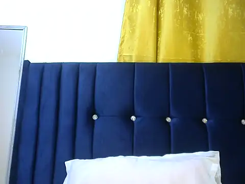 Sexy lla online show from September 18, 7:07 am