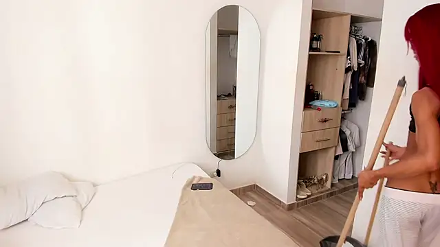 rose scottt online show from December 18, 2:55 pm