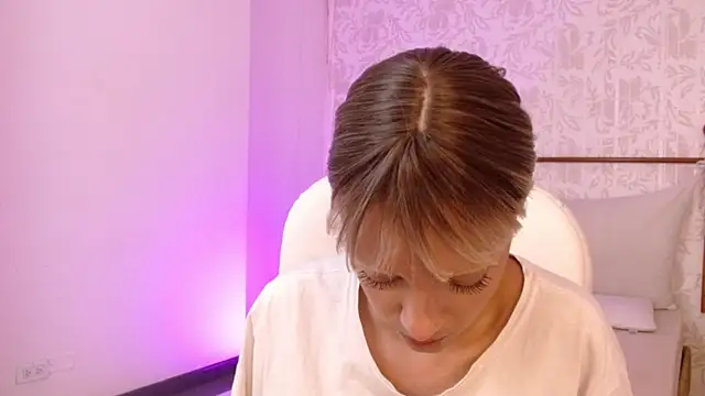 peyton golden1 online show from November 30, 4:05 am