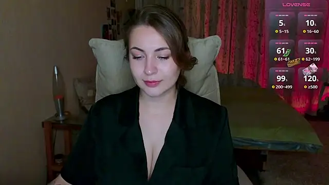 LisaCase online show from January 11, 2:22 pm