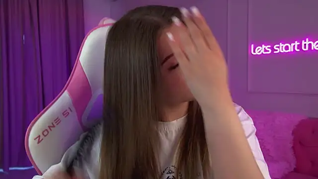 DianaVert online show from March 4, 6:20 am