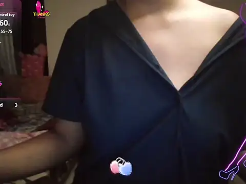 MakeMeCumAhh online show from February 9, 10:45 pm