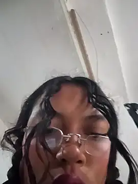 Lunita 5 online show from November 28, 8:45 pm