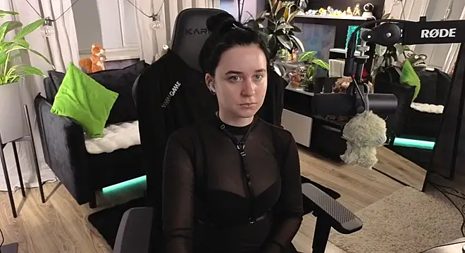 KiraLiLime online show from April 9, 5:29 pm