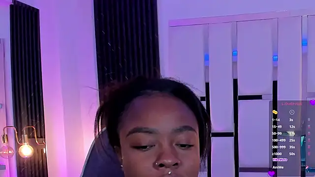 mia schwarz online show from November 17, 7:09 am