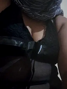 vadapavgirl online show from October 16, 7:27 pm