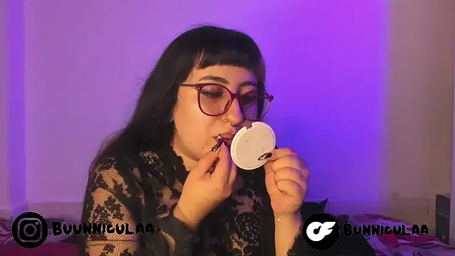 larissa01  online show from December 21, 3:11 am