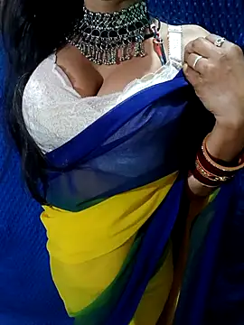 sonam hotmom online show from January 5, 5:49 pm