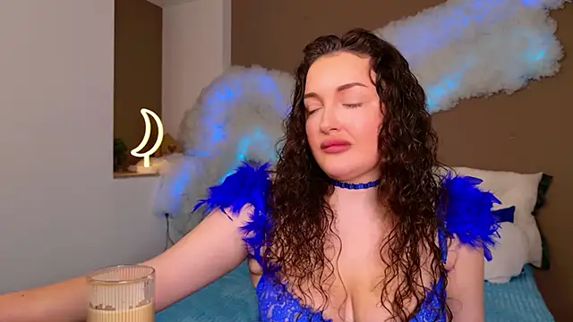 GloriNichols online show from November 14, 8:36 am