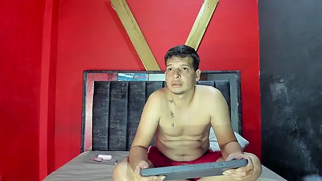 FerneyManti online show from November 10, 1:28 pm